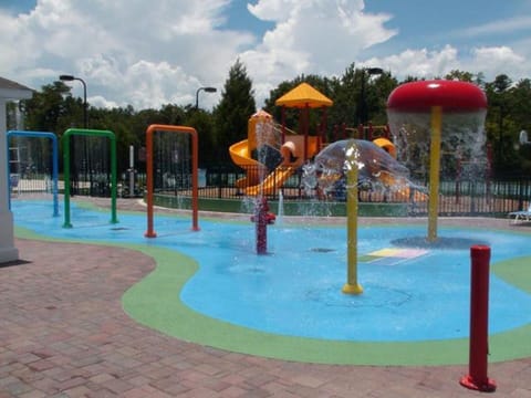 Splash zone (next to the pool) for the little ones of the family.