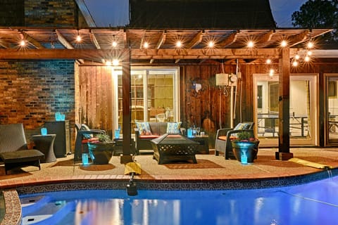 Lots of outdoor seating