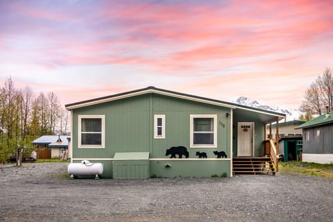 Klondike Cottage
