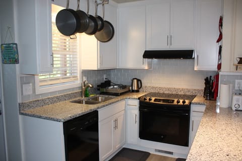 MAIN KTCHEN (Remodeled for 2018) FULLY STOCKED