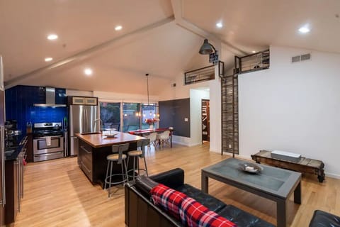 Open Concept Living to the Fullest!