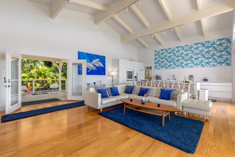 Amazing open floor plan with high vaulted ceilings.