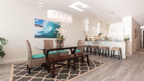 Dining room table seats 8 with seating for 4 at the bar