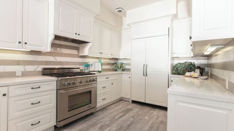 Professional grade Dacor appliances & well equipped for entertaining.