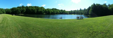 Little Flipper Lake (stocked, catch-&-release pond for 12-and-unders)