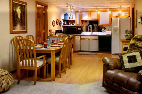 Kitchen/dining