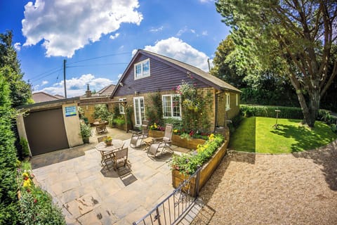 Swallows Nest - Covehurst Bay Holiday Cottage