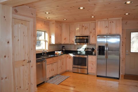 The kitchen with everything you need to prepare delicious vacation meals