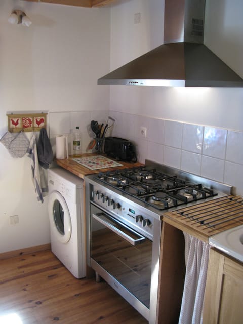 Oven and 5 burner hob