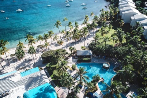 Aerial shot (pool + beach)