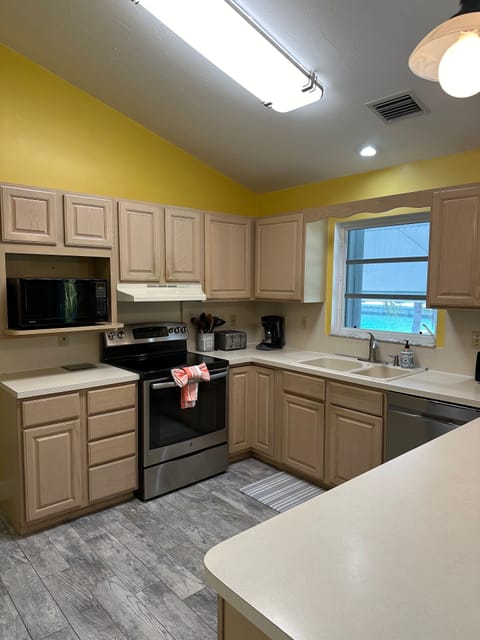 New refrigerator (April 2024) newer oven and dishwasher.