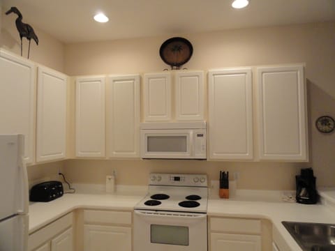 Fully Equipped Kitchen w/ Dishwasher, fully stocked with dishes, pots, utensils,