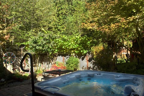 Beautiful garden hot tub area