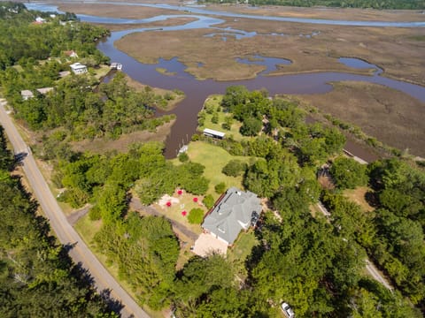 3 ACRES ONE QUARTER MILE TO BAY SAINT LOUIS