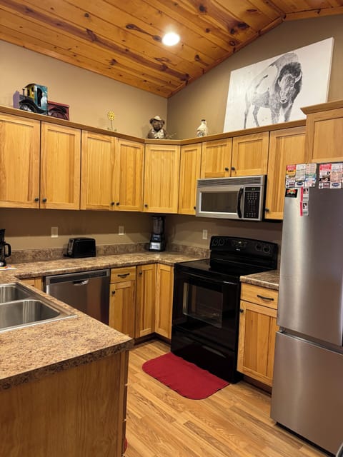 Fully stocked kitchen.