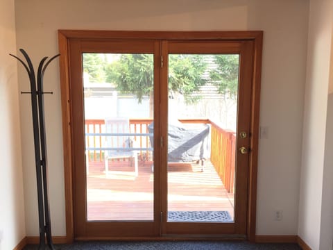 Porch with gas grill 