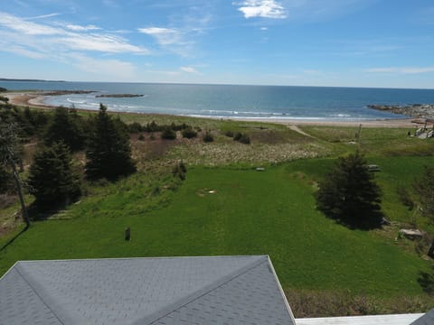 This is the house and thats the beach 100ft away. no house in the area is closer