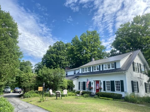 Welcome to Artful Lodging & Retreats!