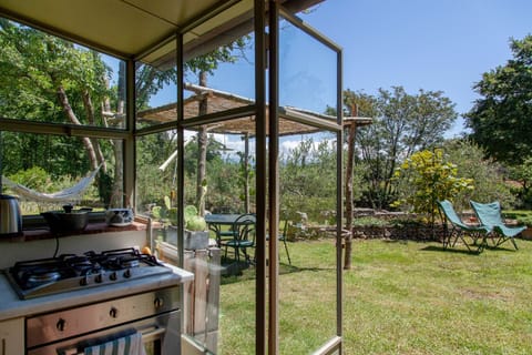 Nature-trekking-relax-airbnbfortrekking-wheretosleep-petsallowed X