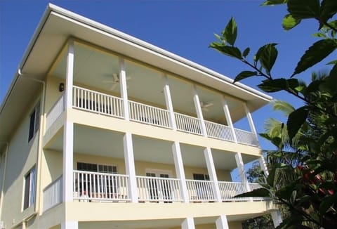 First Class building. Very Secure. Great location for a peaceful vacation.