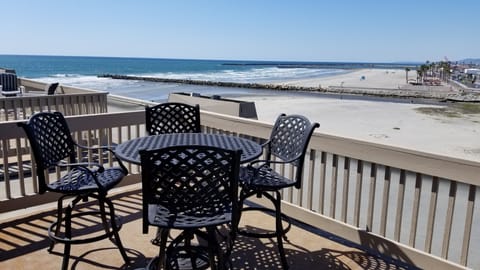Spacious Penthouse Patio
