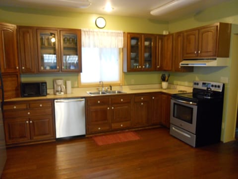 Well stocked! Prepare a great meal so you can share your day!