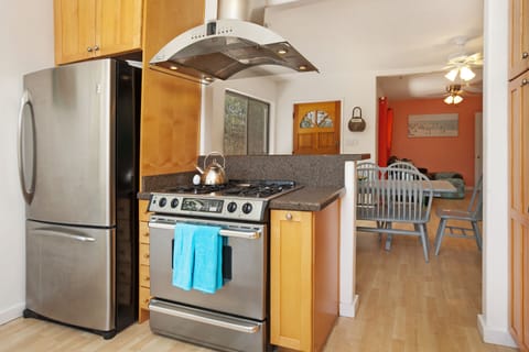 Lovely upgraded kitchen