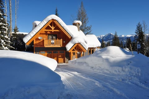 Welcome to Dunvegan, a luxury home located at Kicking Horse Mountain Resort.