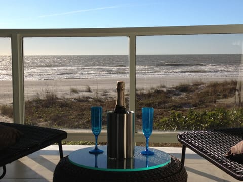 Celebrate the Good Life at Casa de BOB ... Best on the Beach! 