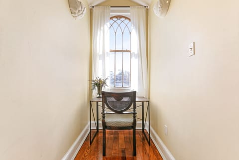 Upstairs Master Suite with private bathroom -Queen Bedroom #3