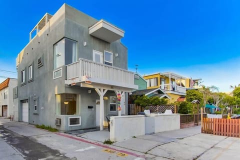 Surf Stars Combo Penthouse & Studio