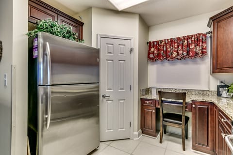 4 Bdrm Condo Ocean Front! Wonderful Furnishings. Apartment in Myrtle Beach