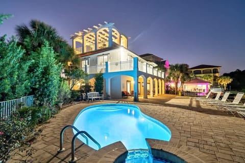 Bella Vita Awaits You With The Best Lake Side Relaxation That You Can Find At The Beach