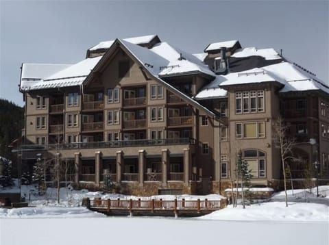 Taylor's Crossing from West Lake