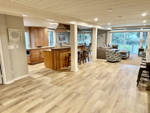 New flooring installed in main floor living area and kitchen January 2023.