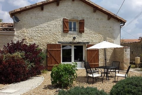 L'Etable our stylish & comfortable child friendly gite with south facing garden