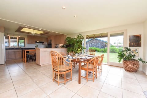 Kitchen & Dining area