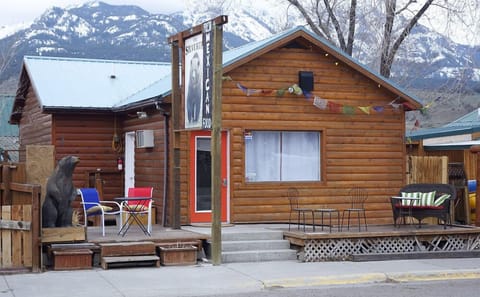 Front view
Street View