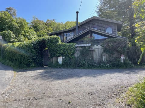 View as you approach house park out front