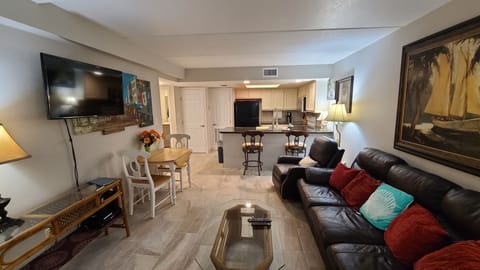 Newly remodeled tile paint bath airconditioner, limitless hot water humidifier