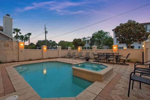 Wanting to Take a Relaxing Dip Under the Stars, Look NO fURTHER