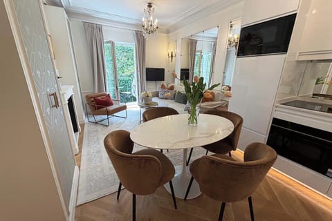 Make yourself at home in the bright and airy Calvados apartment .
