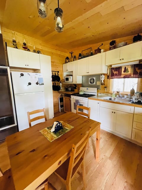 Cabin is completely furnished with everything needs to cook.