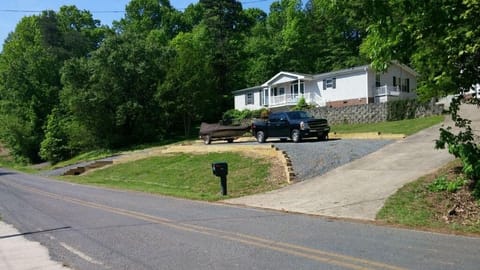 Bring your boat and go fishing or just relax on the screened in front porch.