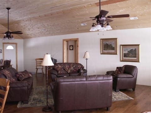 North Gate Retreat Conference/seating room