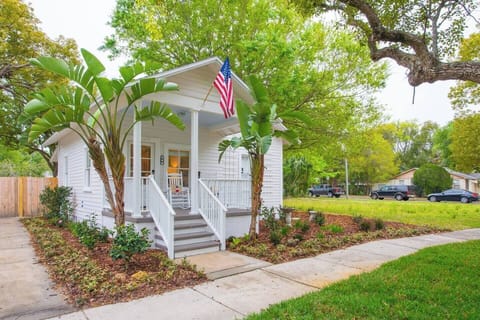"The Shed" Sanford's Premier Vacation Rental