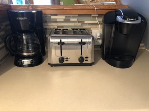 Standard coffee pot & Keurig