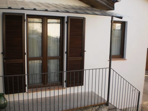 Entrance Camera Rossa