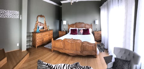 Master Bedroom, King size bed

