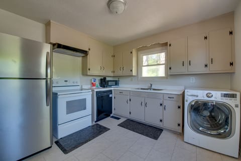 Cooking and food prep space